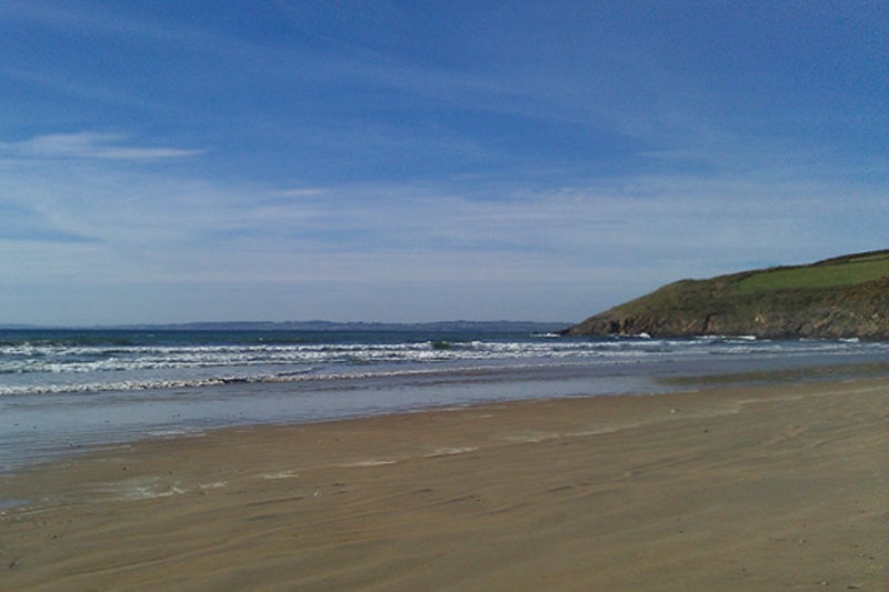 Plage De Kervel Locronan Explorow Com