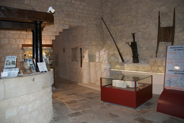 The Donjon De Gouzon Poitiers Explorow Com